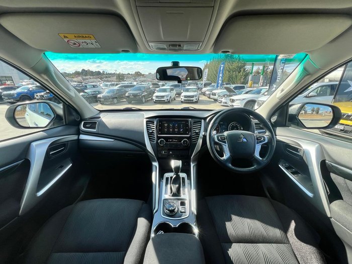 2019 Mitsubishi Pajero Sport GLX