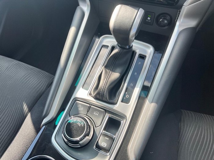 2019 Mitsubishi Pajero Sport GLX