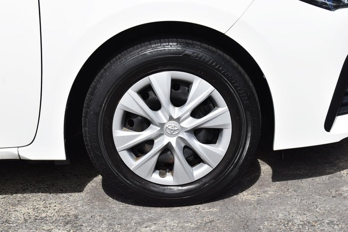 2017 Toyota Corolla Ascent ZRE172R Glacier White