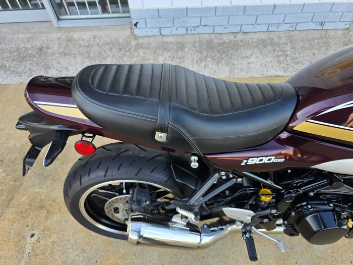 2025 Kawasaki 2025 KAWASAKI 900CC Z900RS Red