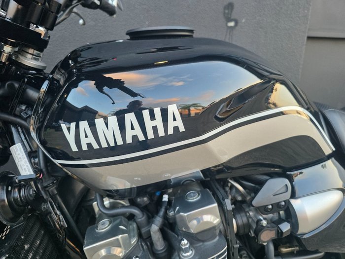2014 Yamaha XJR1300 BLACK