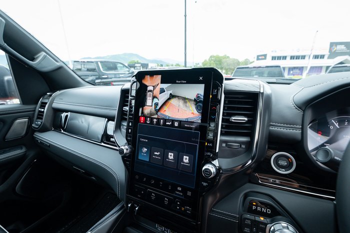 2025 RAM 1500 Limited Crew Cab SWB Hurricane HO RamBox