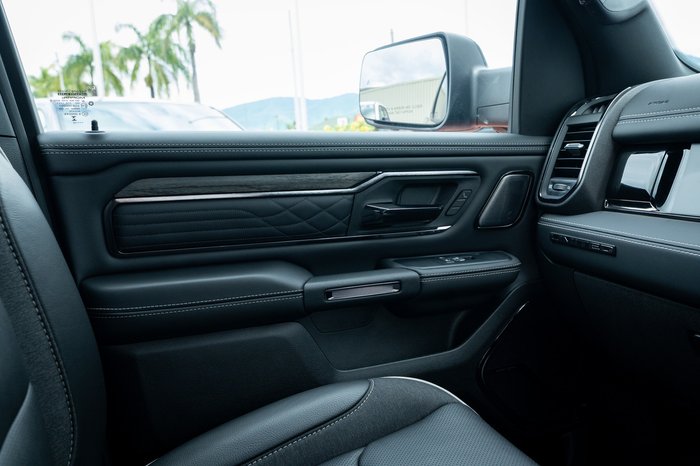 2025 RAM 1500 Limited Crew Cab SWB Hurricane HO RamBox