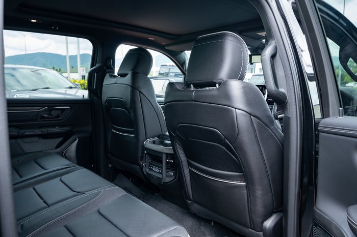 2025 RAM 1500 Limited Crew Cab SWB Hurricane HO RamBox