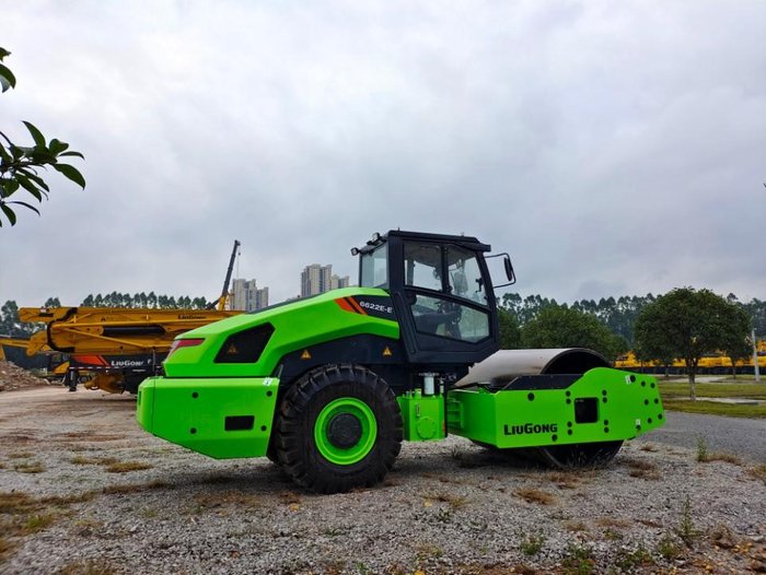 LiuGong 6622E-E Electric Roller