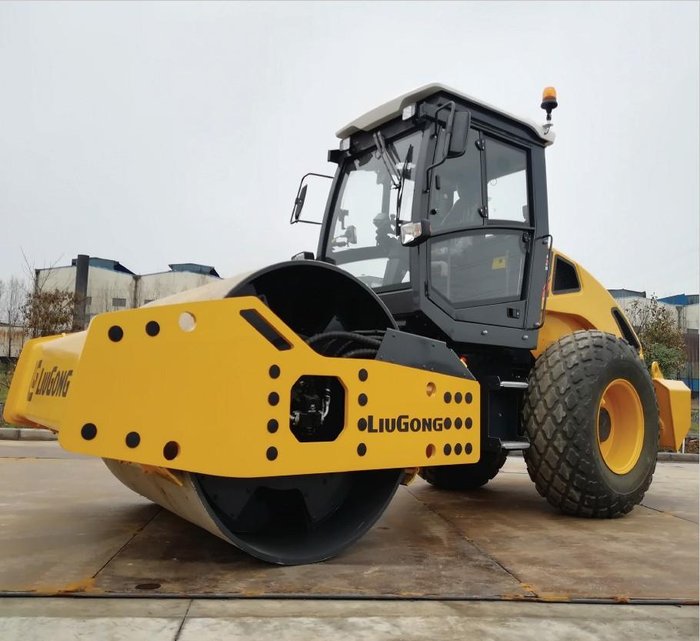 LiuGong 6613E Roller