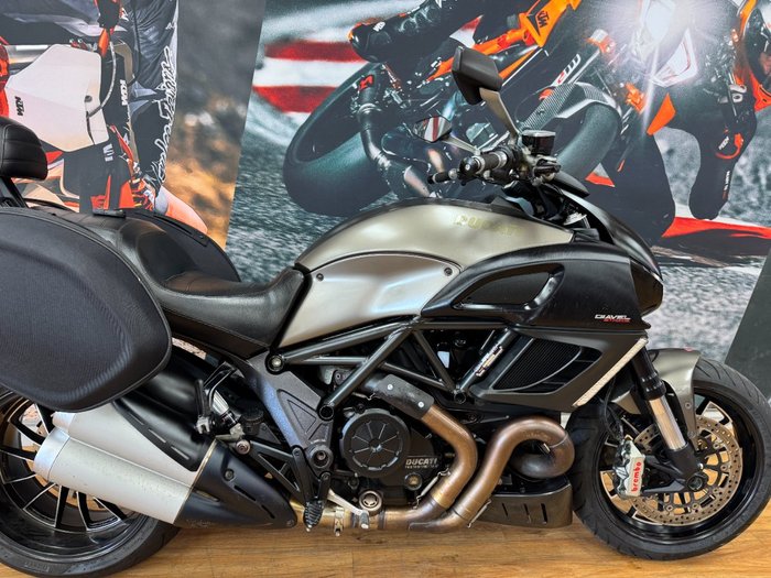 2013 DUCATI DIAVEL STRADA GREY