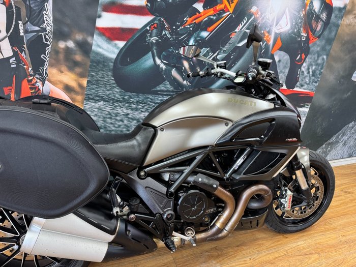 2013 DUCATI DIAVEL STRADA GREY