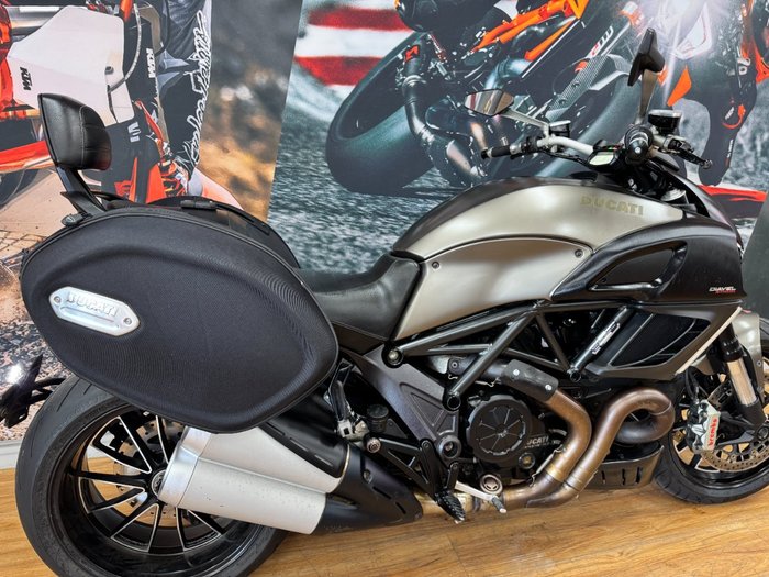 2013 DUCATI DIAVEL STRADA GREY