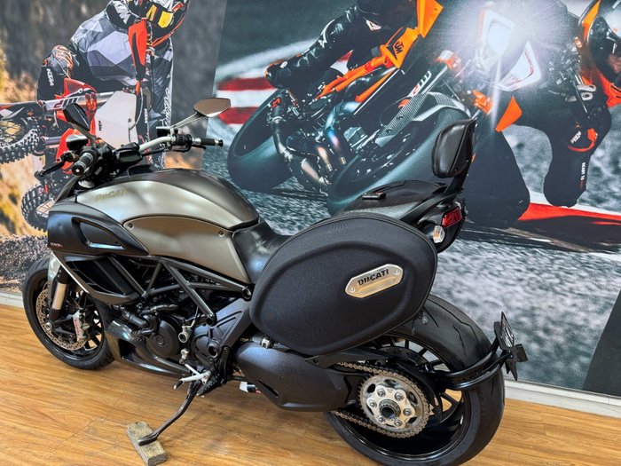 2013 DUCATI DIAVEL STRADA GREY
