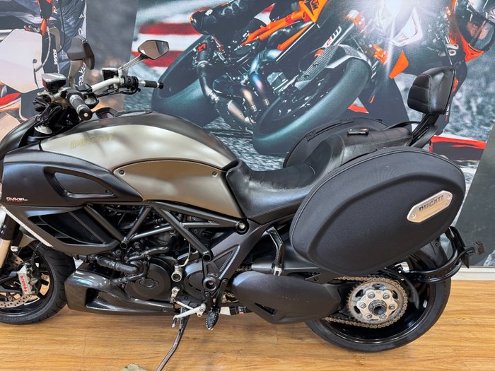 2013 DUCATI DIAVEL STRADA GREY