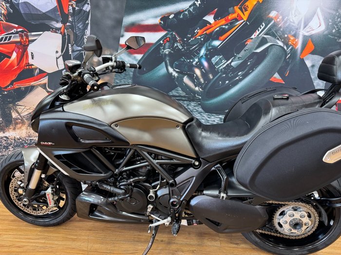 2013 DUCATI DIAVEL STRADA GREY
