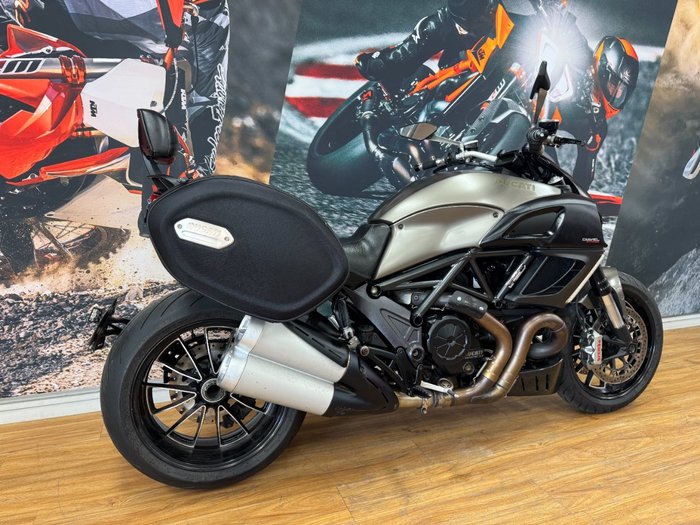2013 DUCATI DIAVEL STRADA GREY