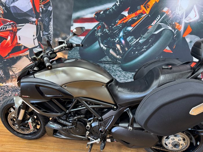 2013 DUCATI DIAVEL STRADA GREY
