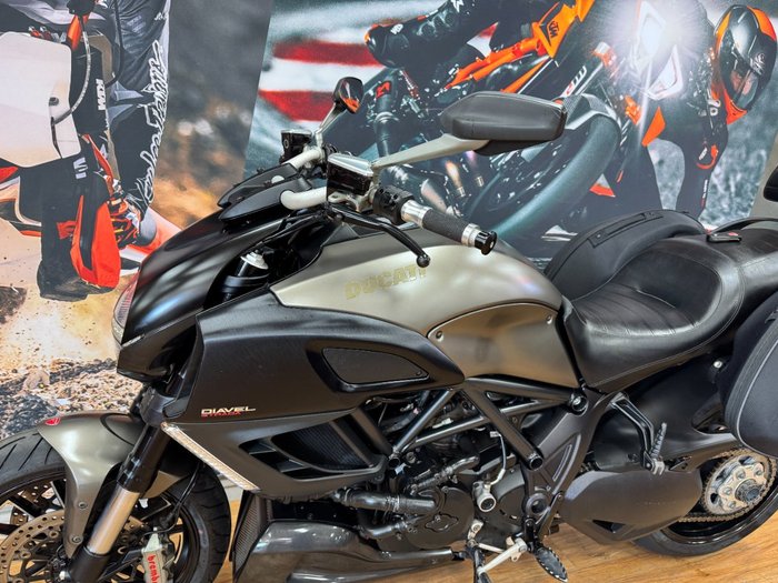 2013 DUCATI DIAVEL STRADA GREY