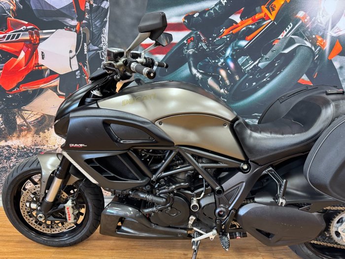 2013 DUCATI DIAVEL STRADA GREY