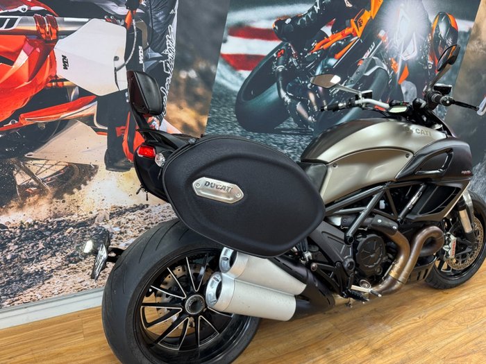 2013 DUCATI DIAVEL STRADA GREY