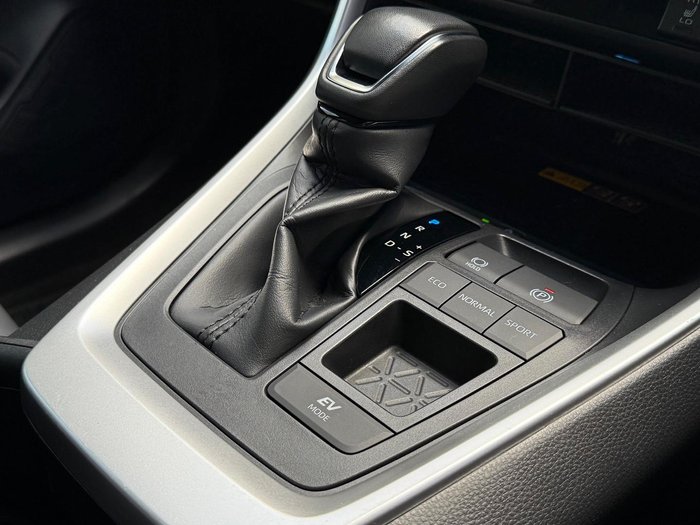 2023 Toyota RAV4 XSE AXAH52R Silver Sky