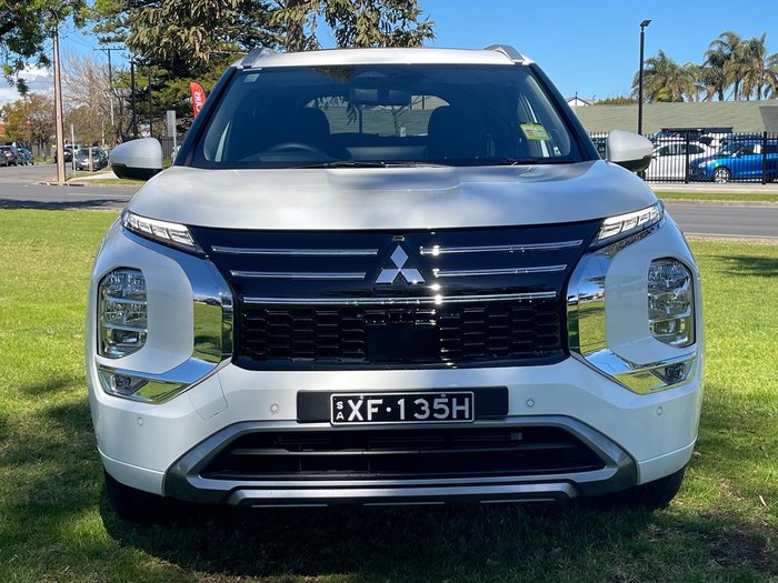 2025 Mitsubishi Outlander Exceed ZM MY25 AWD White