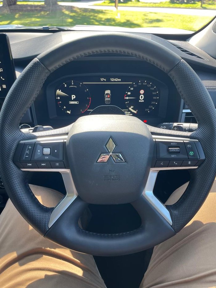 2025 Mitsubishi Outlander Exceed ZM MY25 AWD White