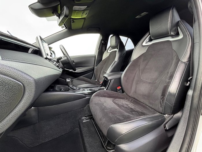 2020 Toyota Corolla ZR Hybrid