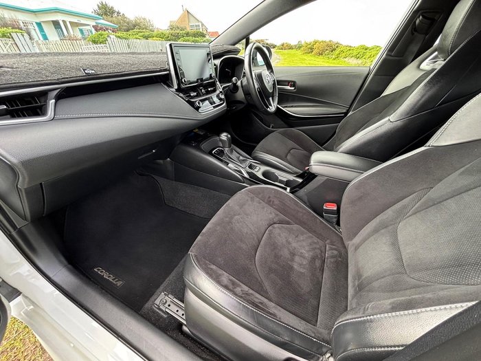 2020 Toyota Corolla ZR Hybrid