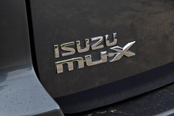 2017 Isuzu MU-X LS-U