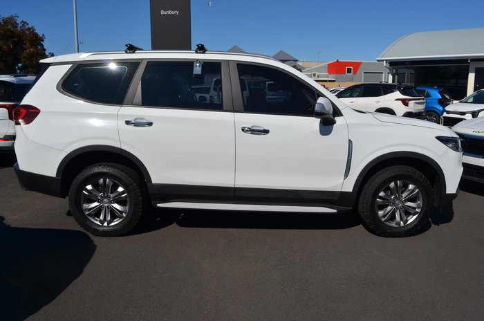 2021 LDV D90 Executive