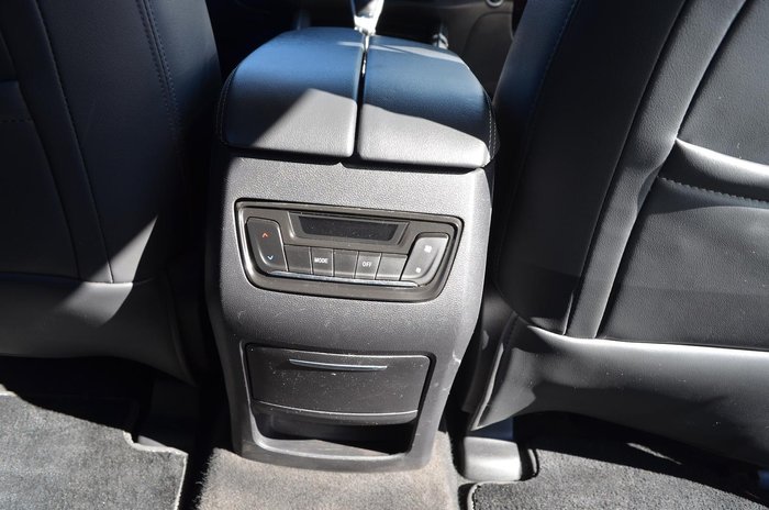 2021 LDV D90 Executive