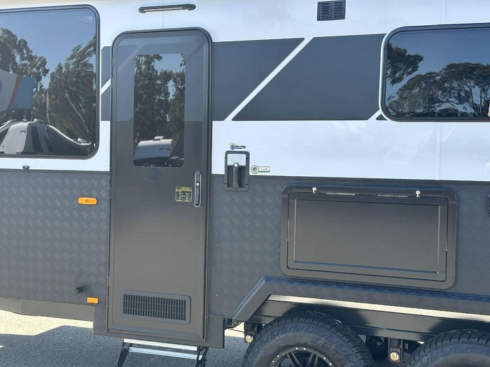 2025 Essential Caravans Ranger F1-5 20'6 2 Bunk