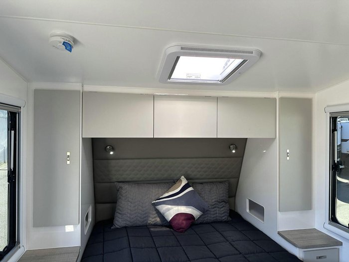 2025 Essential Caravans Ranger F1-5 20'6 2 Bunk