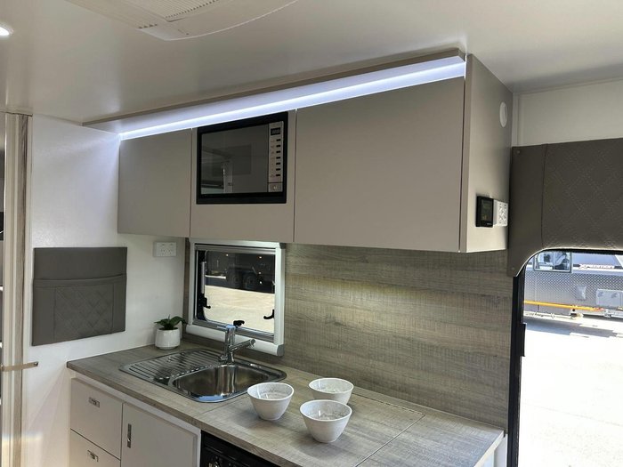 2025 Essential Caravans Ranger F1-5 20'6 2 Bunk