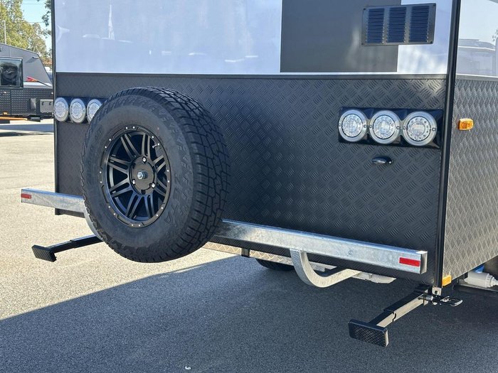 2025 Essential Caravans Ranger F1-5 20'6 2 Bunk