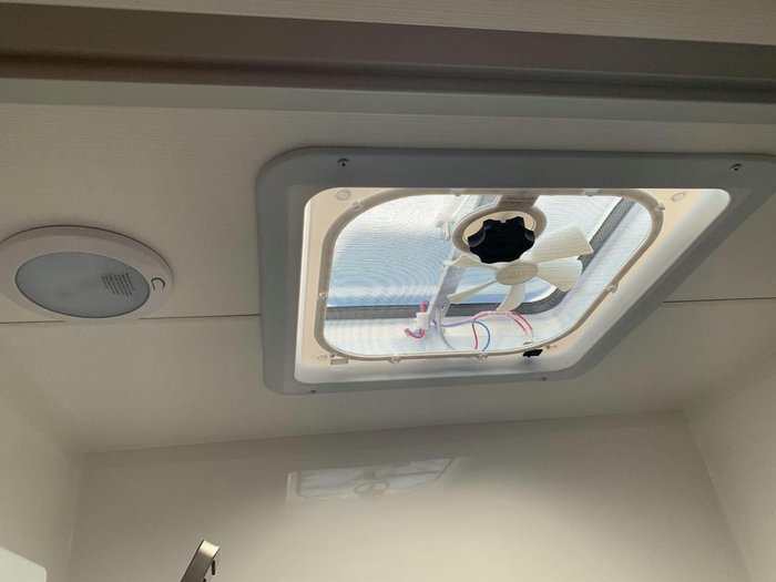 2025 Leader Caravans 2110_C_K1e15b_T Xpedition 21'6 3 Bunk