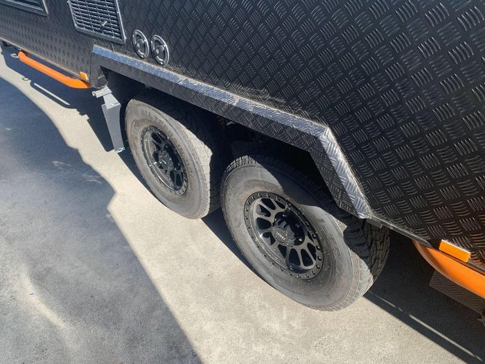 2025 Leader Caravans 2110_C_K1e15b_T Xpedition 21'6 3 Bunk