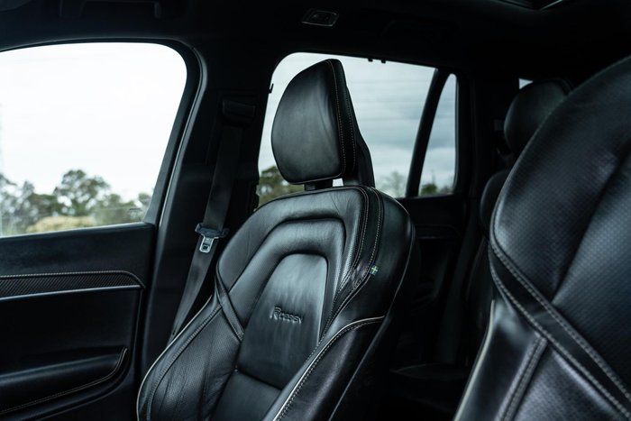 2017 Volvo XC90 T8 R-Design