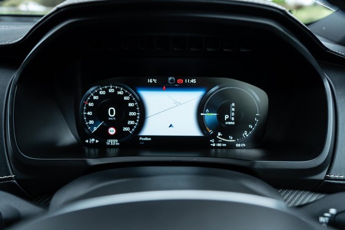 2017 Volvo XC90 T8 R-Design