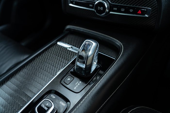 2017 Volvo XC90 T8 R-Design