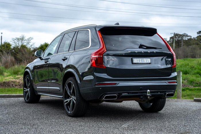2017 Volvo XC90 T8 R-Design