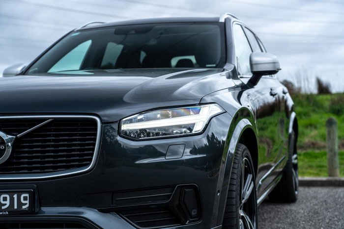 2017 Volvo XC90 T8 R-Design