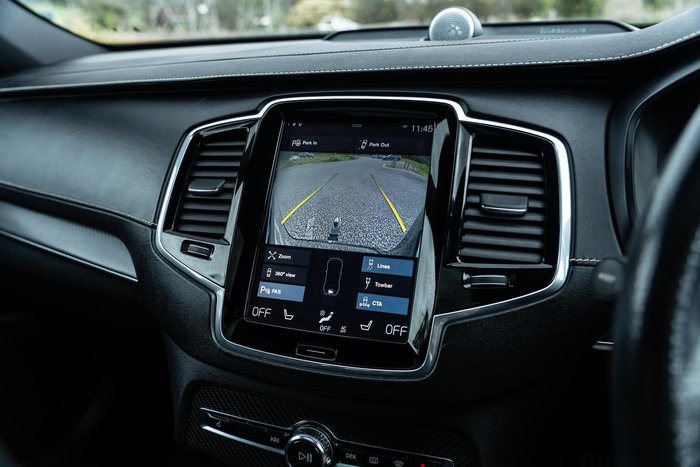 2017 Volvo XC90 T8 R-Design