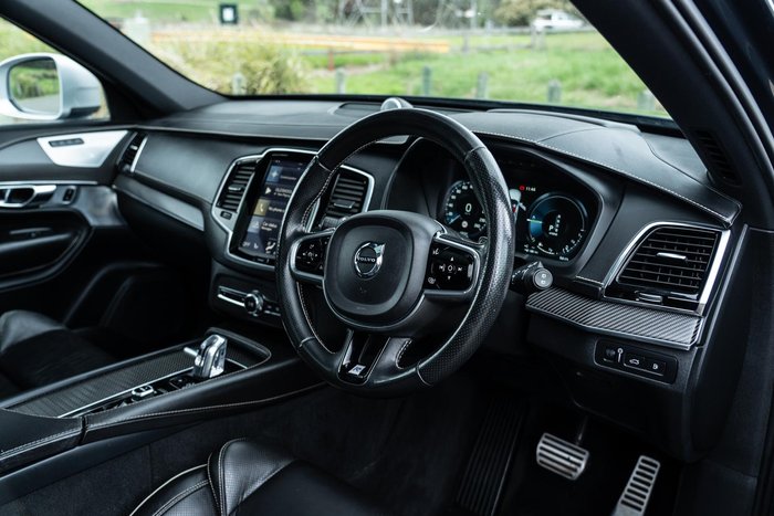 2017 Volvo XC90 T8 R-Design