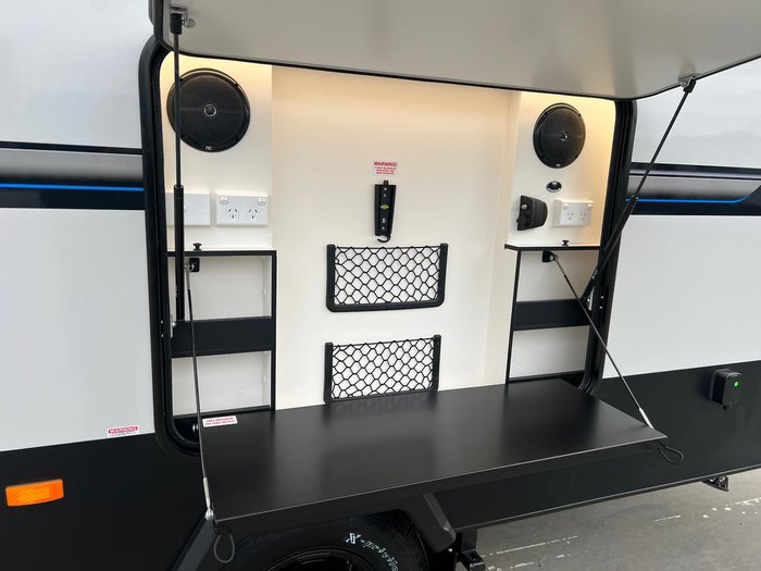 2025 Traveller Cruise 17'