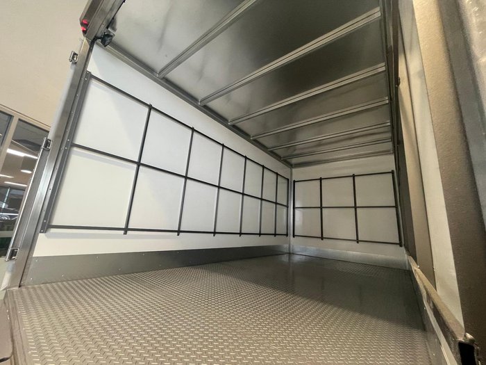 2025 Fuso 515 Canter 515 White