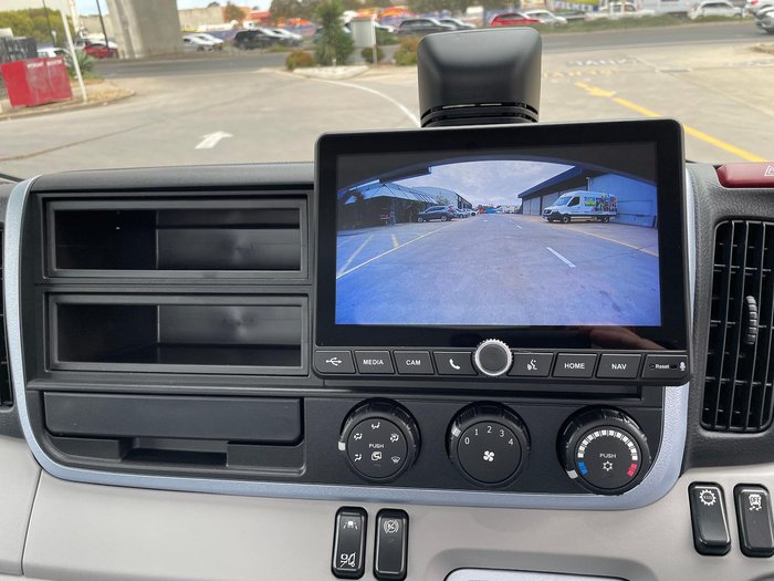 2025 Fuso 515 Canter 515 White