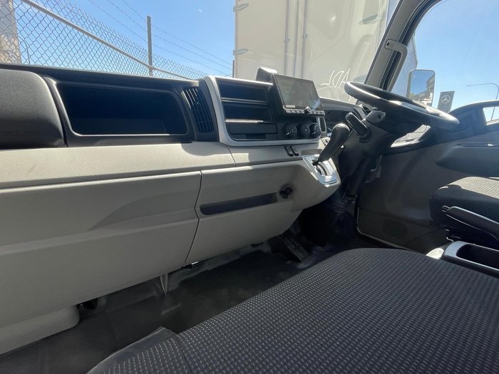 2025 Fuso 515 Canter 515 White