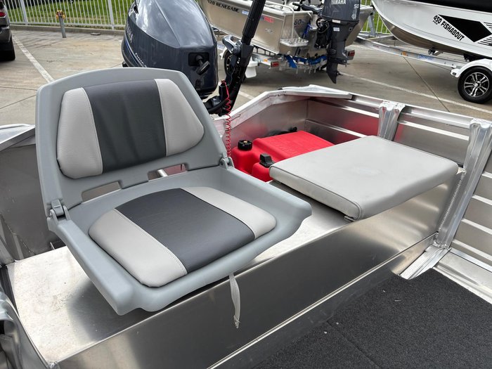 2025 QUINTREX 400 Dart