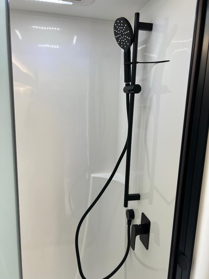 2025 Traveller Track 20'