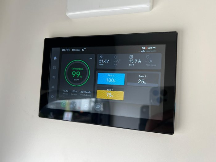 2025 Traveller Track 20'