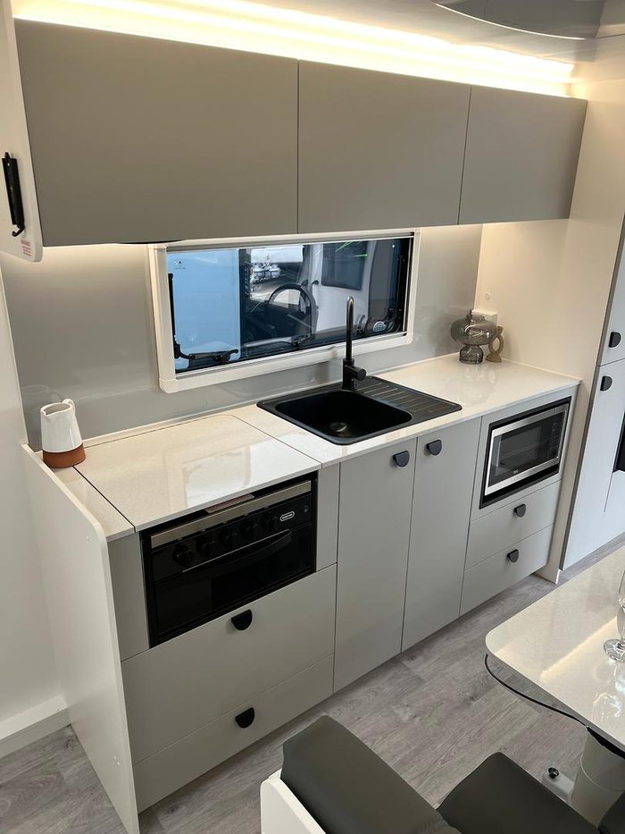 2025 Traveller Track 20'